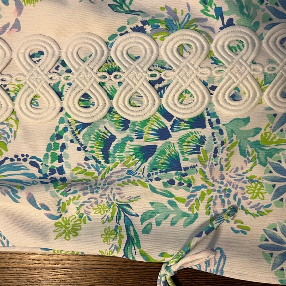 NWT Lilly Pulitzer Blue and White Sammi Romper - Picture 6 of 6